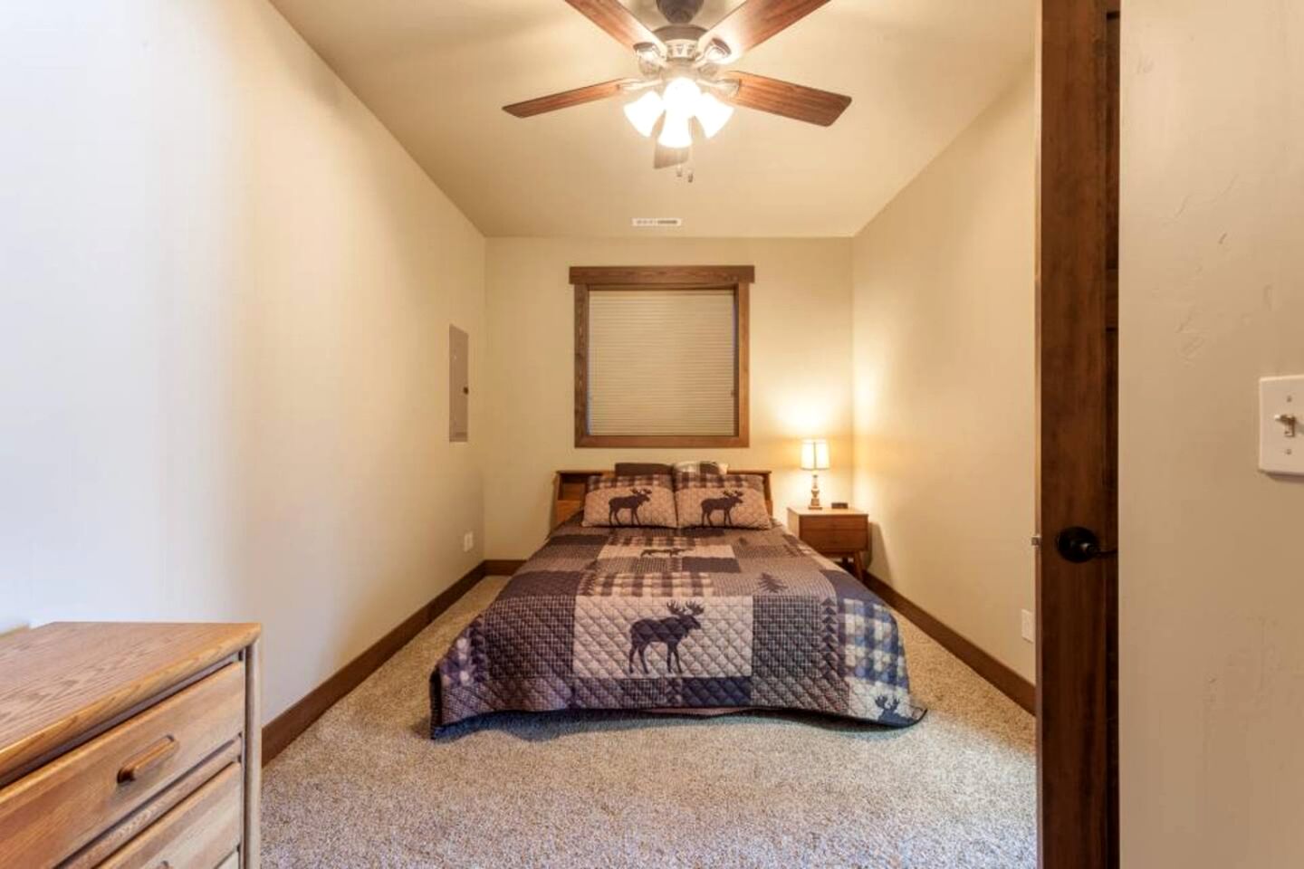 Charming Mountain Cabin for a Family Getaway near Lake McDonald, Montana