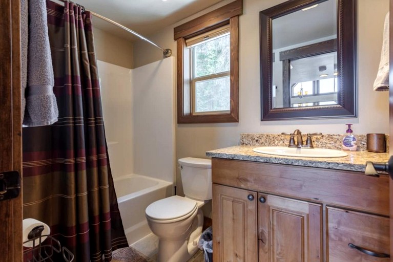 Cabins (United States of America, West Glacier, Montana)