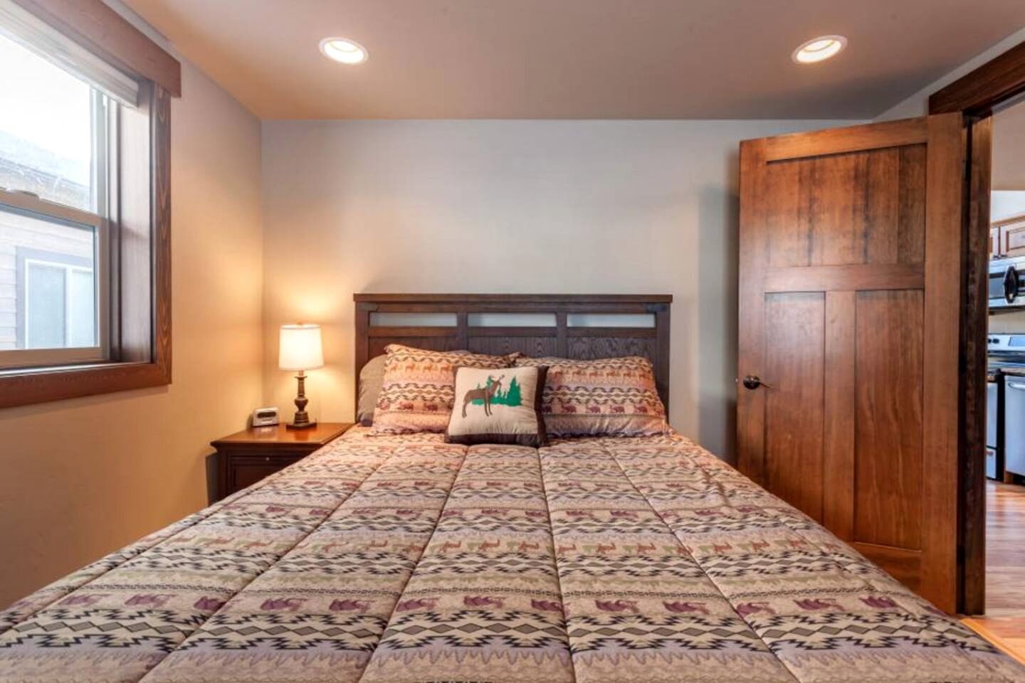 Charming Mountain Cabin for a Family Getaway near Lake McDonald, Montana