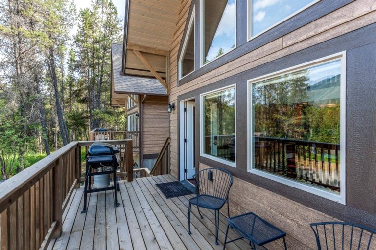 Cabins (United States of America, West Glacier, Montana)