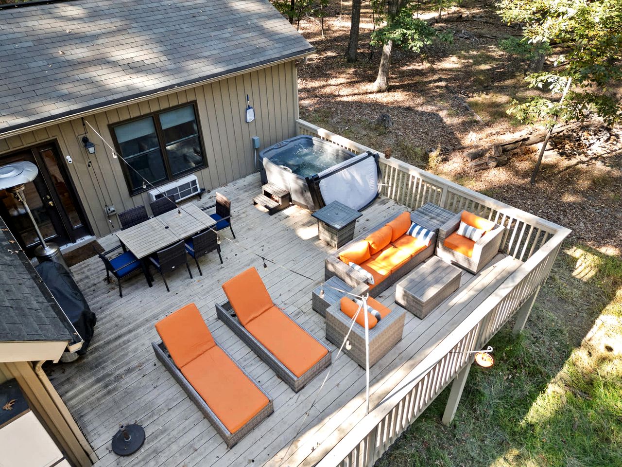 Charming Mountain Cabin with Hot Tub, Fire Pit & Resort Access Near Hedgesville, WV