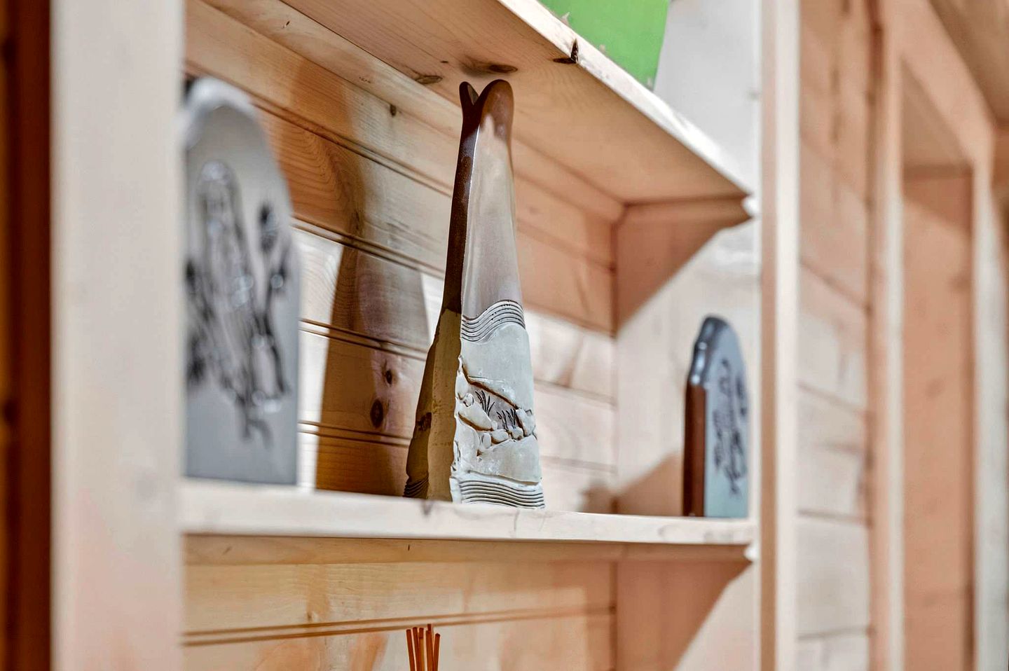 Charming Mountain Cabin with Hot Tub, Fire Pit & Resort Access Near Hedgesville, WV