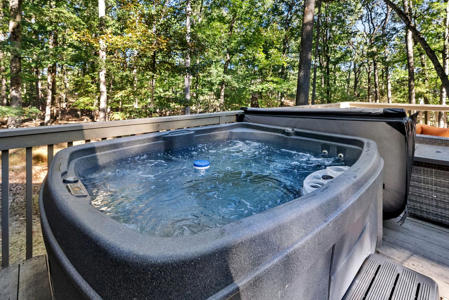 Charming Mountain Cabin with Hot Tub, Fire Pit & Resort Access Near Hedgesville, WV