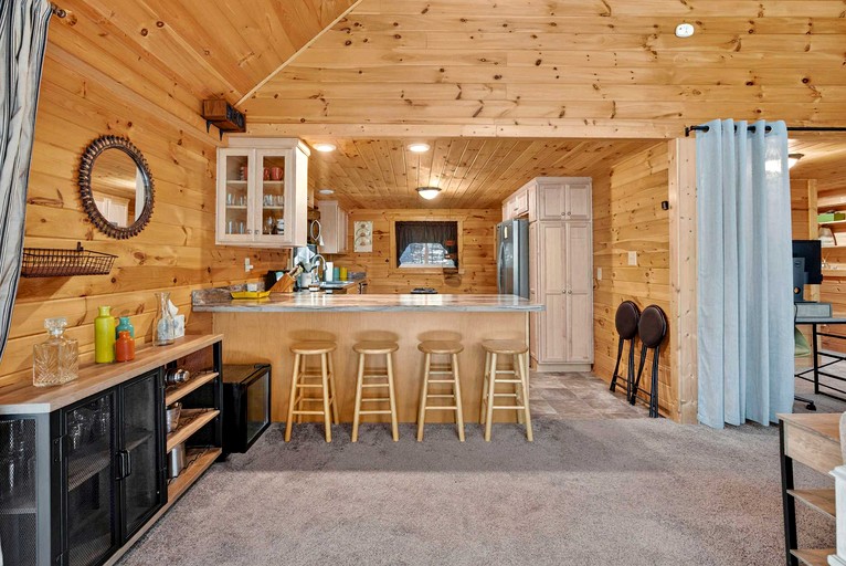 Cabins (United States of America, Hedgesville, West Virginia)