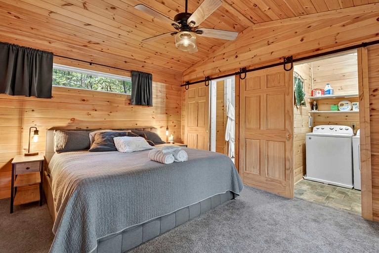 Cabins (United States of America, Hedgesville, West Virginia)