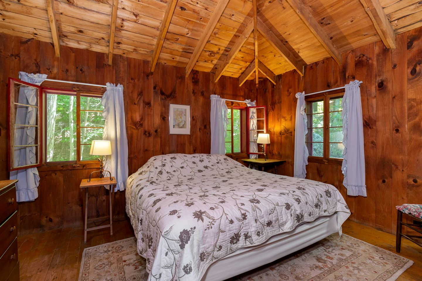 Mountain Cabin Getaway with Fireplace near White Mountains, New Hampshire