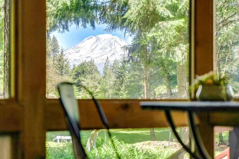 Cabins (United States of America, Trout Lake, Washington)