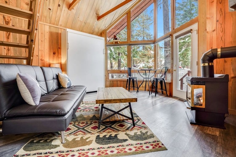 Cabins (United States of America, Trout Lake, Washington)