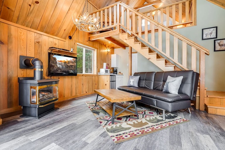 Cabins (United States of America, Trout Lake, Washington)