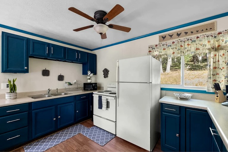 Cabin (United States of America, Mount Jackson, Virginia)