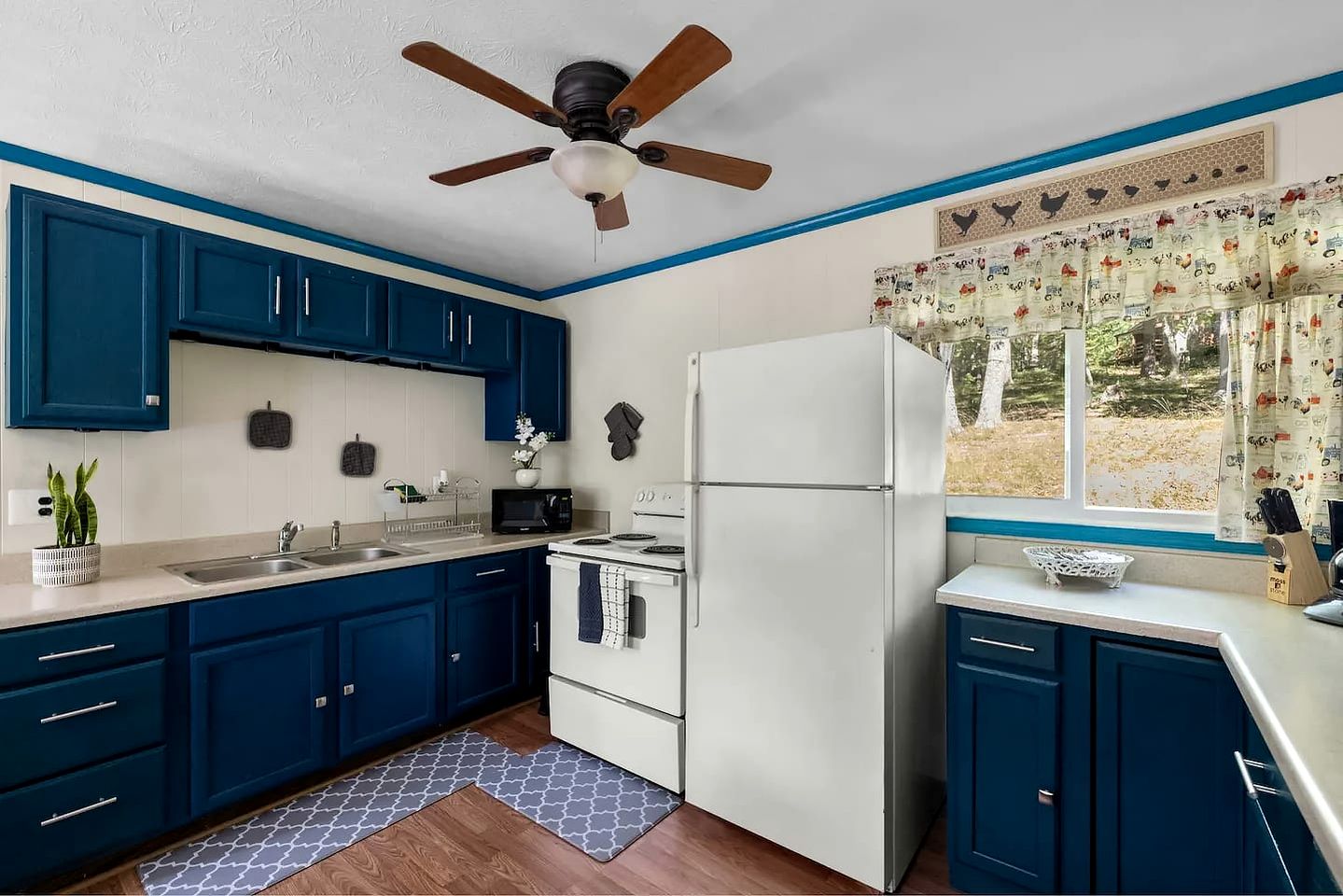 Secluded Pet Friendly Wooden Cabin in Mount Jackson, Virginia