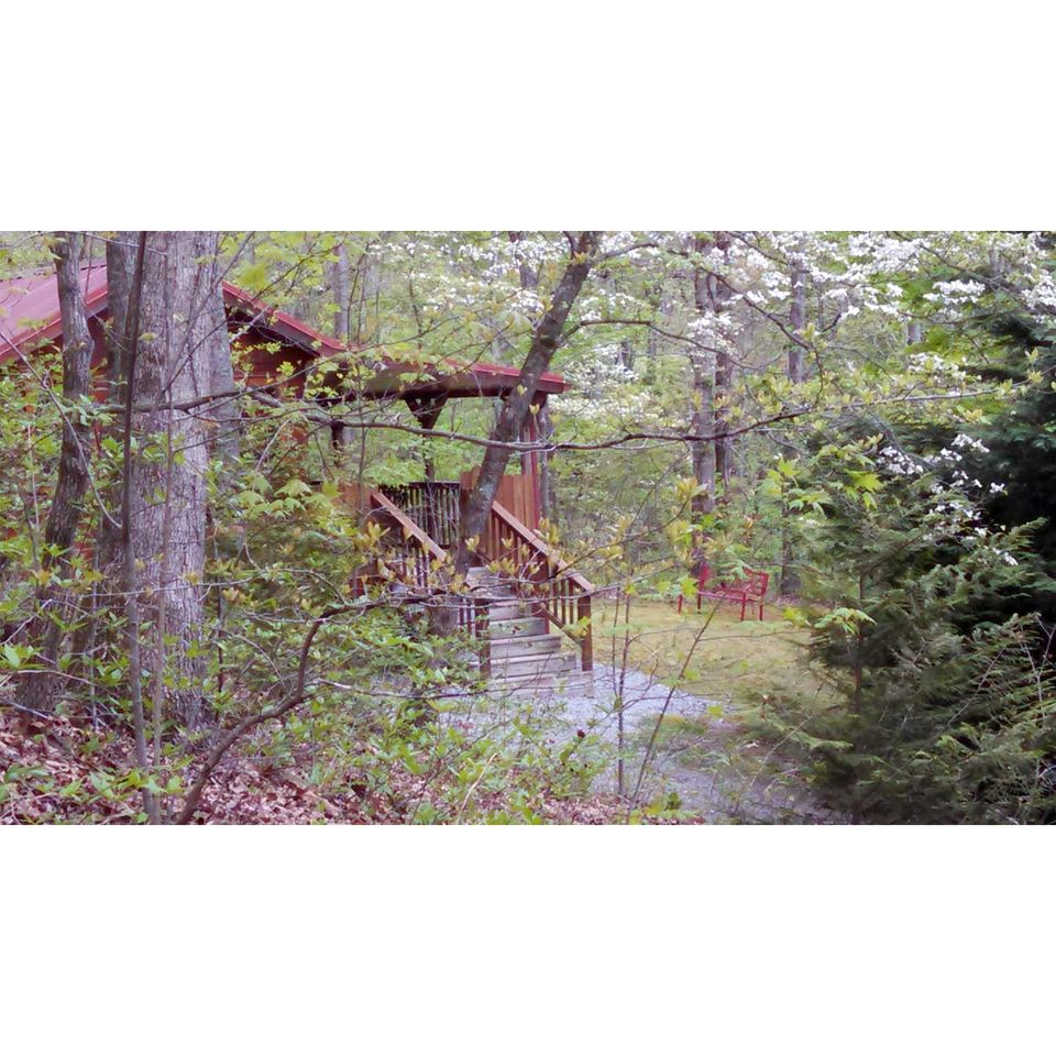Romantic Rural Retreat with Fireplace and Private Hot Tub on 20 Acres, near Historic Hendersonville and Asheville, NC