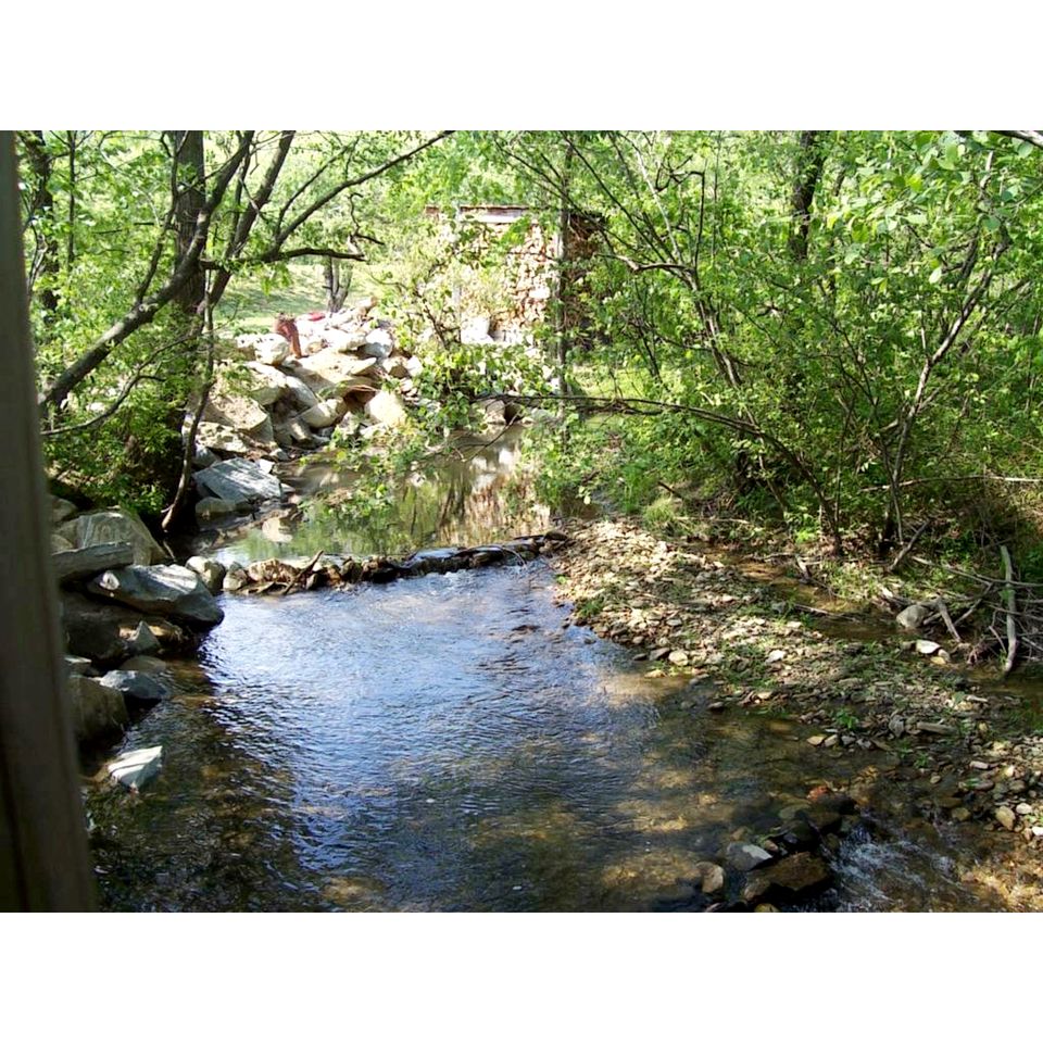 Romantic Rural Retreat with Fireplace and Private Hot Tub on 20 Acres, near Historic Hendersonville and Asheville, NC