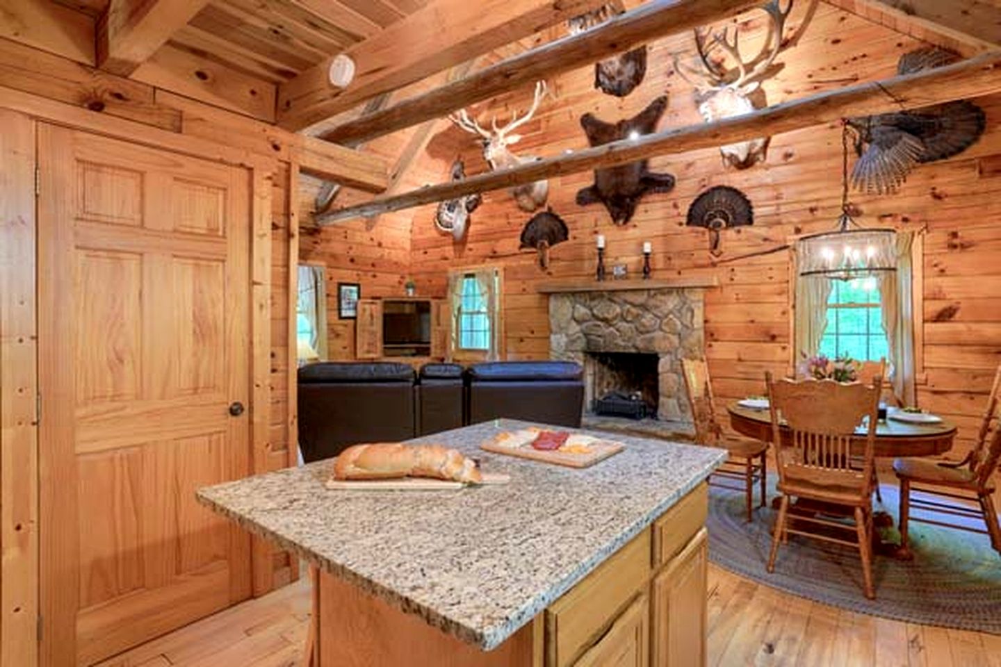 Cozy Log Cabin for an Ohio Outdoor Adventure near Hocking Hills State Park