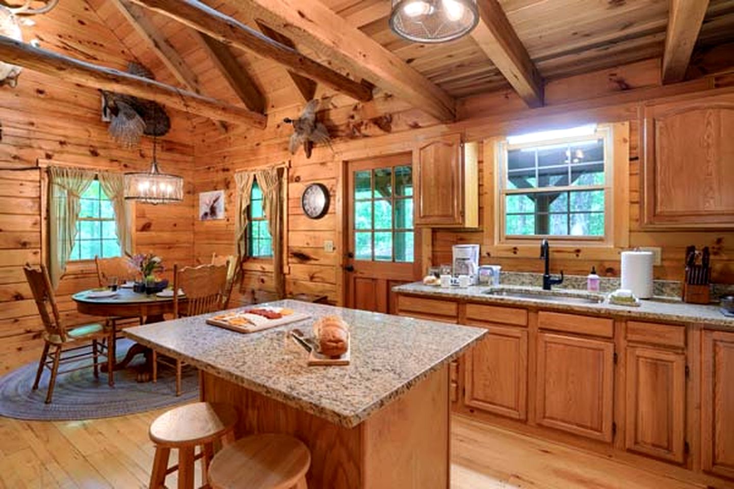 Cozy Log Cabin for an Ohio Outdoor Adventure near Hocking Hills State Park
