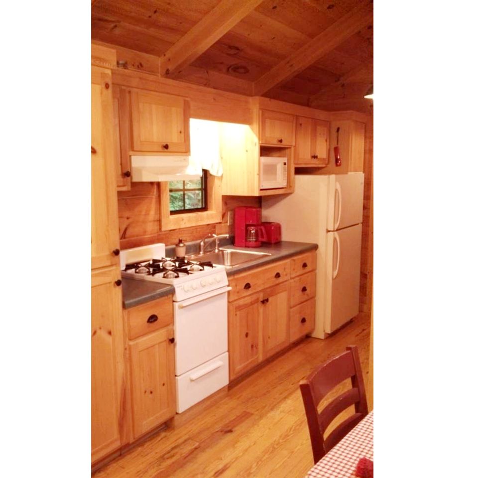 Romantic Rural Retreat with Fireplace and Private Hot Tub on 20 Acres, near Historic Hendersonville and Asheville, NC