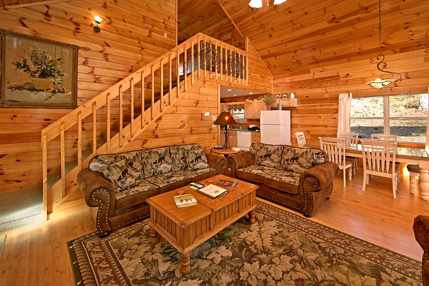 Amazing Cabin with a Hot Tub and Views of Mt. LeConte in Sevierville, East Tennessee