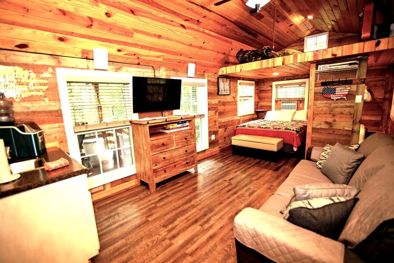 Cabins (United States of America, Murfreesboro, Arkansas)