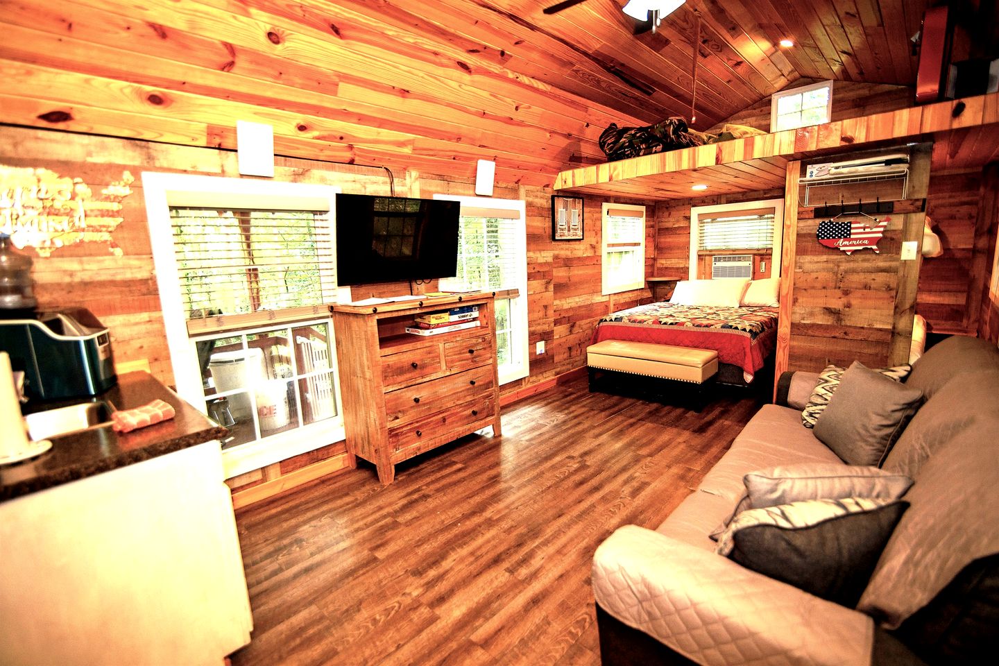 Lovely Cabin Accommodation for a Getaway near Lake Greeson in Murfreesboro, Arkansas