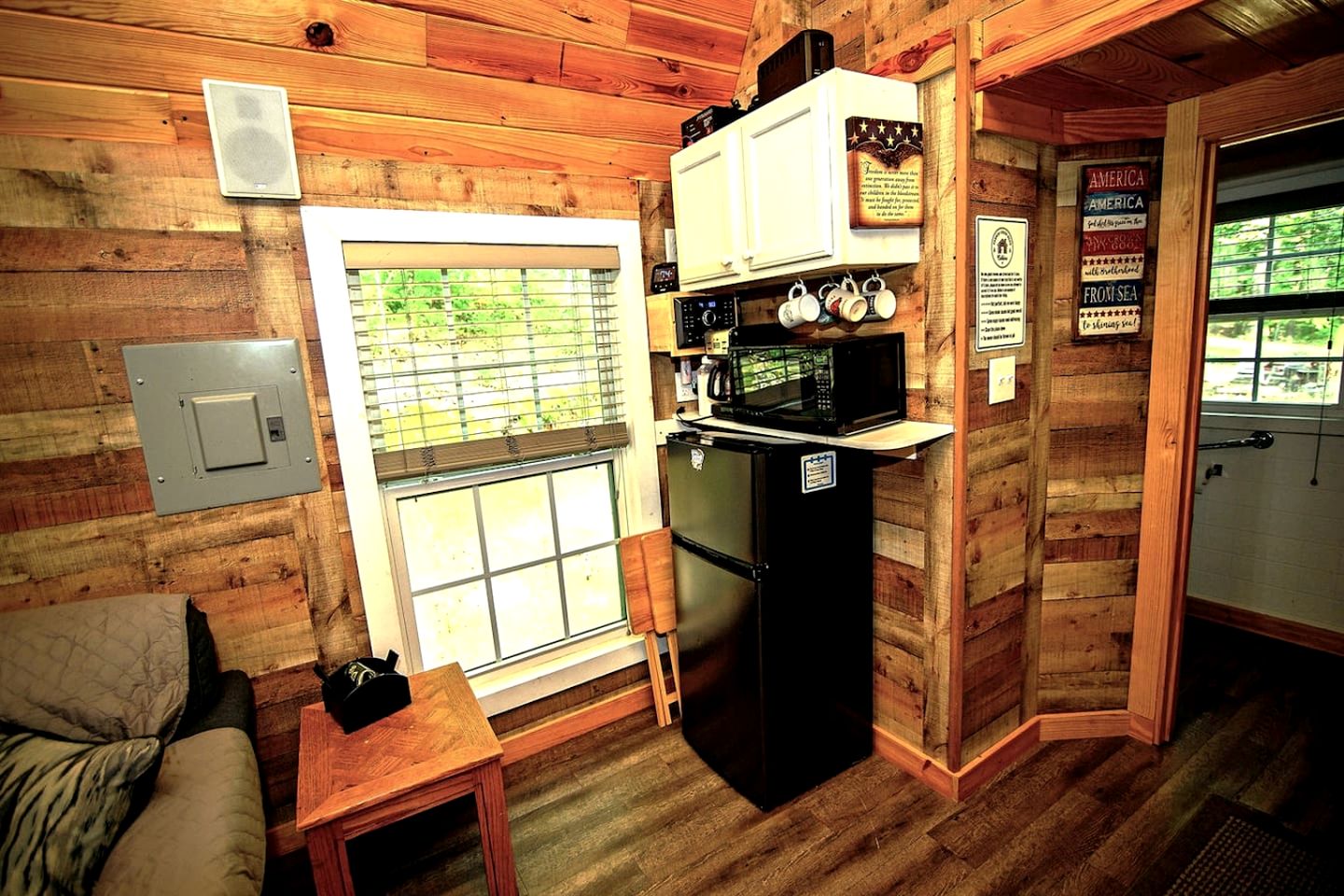 Lovely Cabin Accommodation for a Getaway near Lake Greeson in Murfreesboro, Arkansas