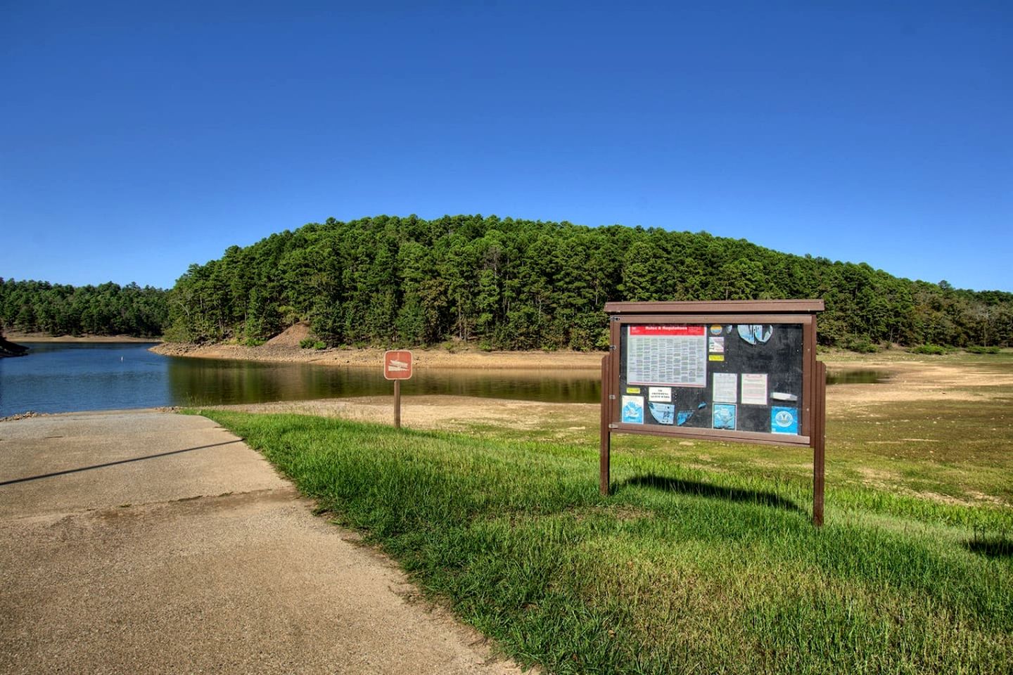 Lovely Cabin Accommodation for a Getaway near Lake Greeson in Murfreesboro, Arkansas