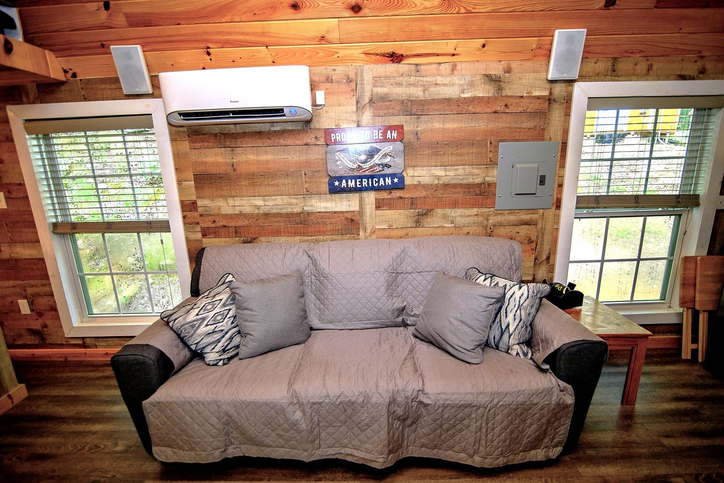 Lovely Cabin Accommodation for a Getaway near Lake Greeson in Murfreesboro, Arkansas