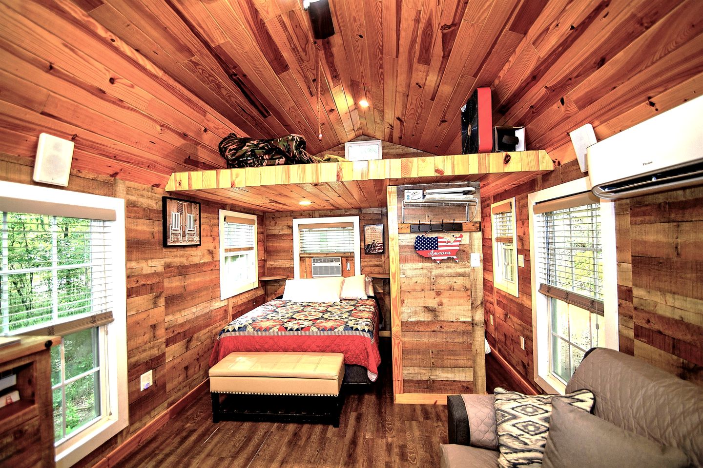Lovely Cabin Accommodation for a Getaway near Lake Greeson in Murfreesboro, Arkansas