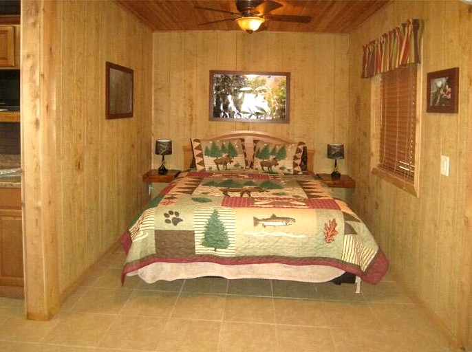 Cabins (United States of America, Inverness, Florida)