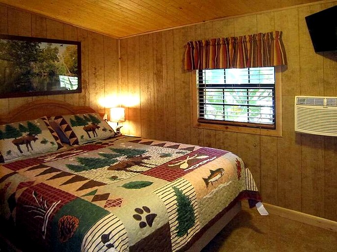 Cabins (United States of America, Inverness, Florida)