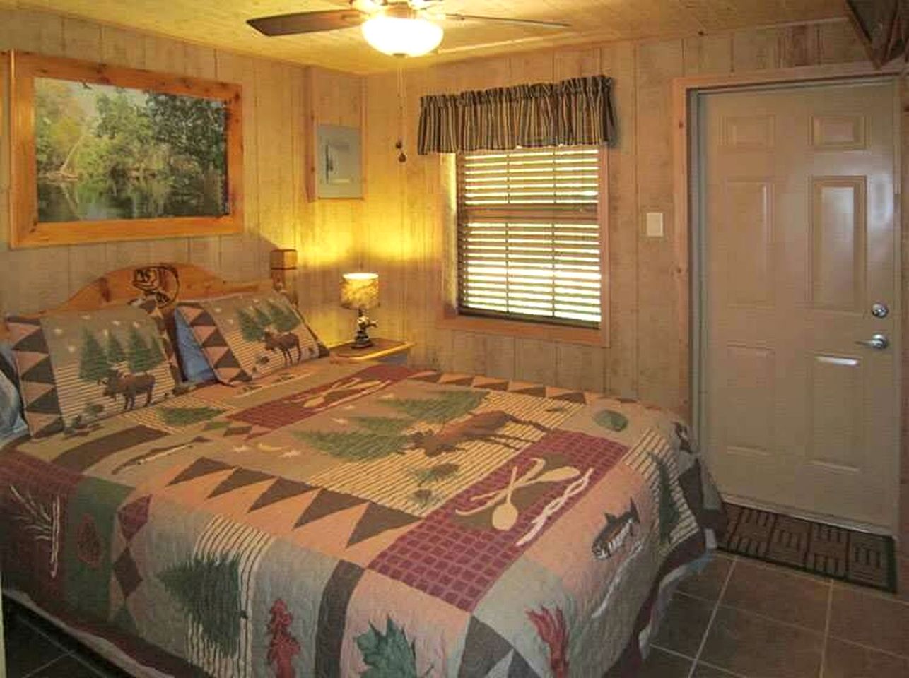 Tranquil Cabin with BBQ and Fireplace in Inverness, Florida