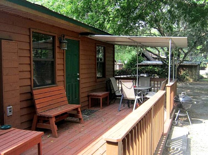 Cabins (United States of America, Inverness, Florida)