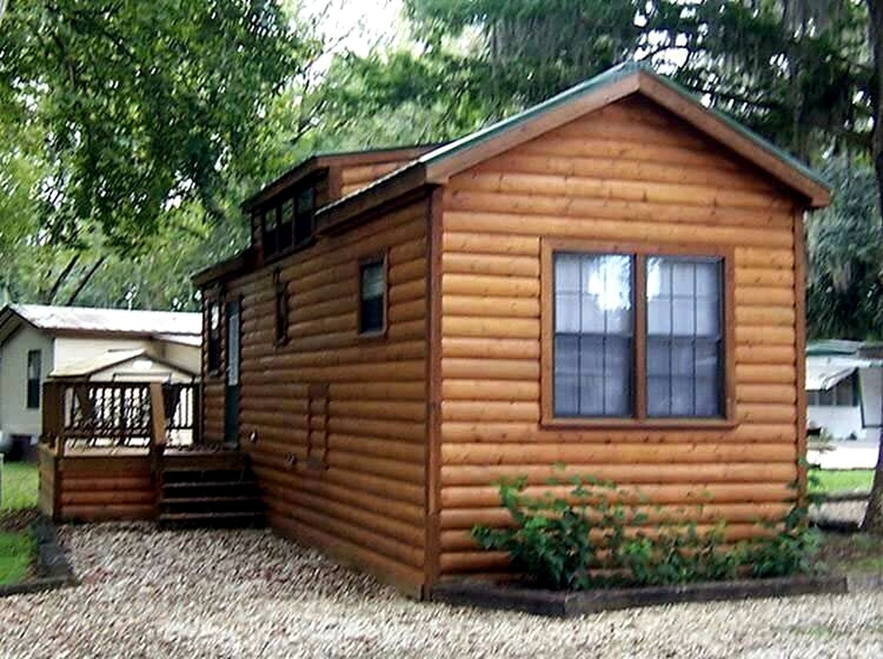 Four Person Cabin with Lofted Interior in Inverness, Florida