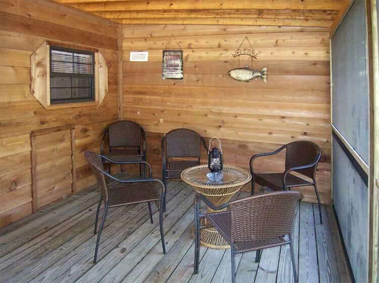 Classic Cabin with Furnished Deck in Inverness, Florida