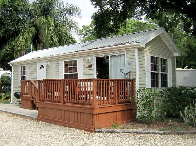 Fantastic Cabin with Wooden Deck in Inverness, Florida