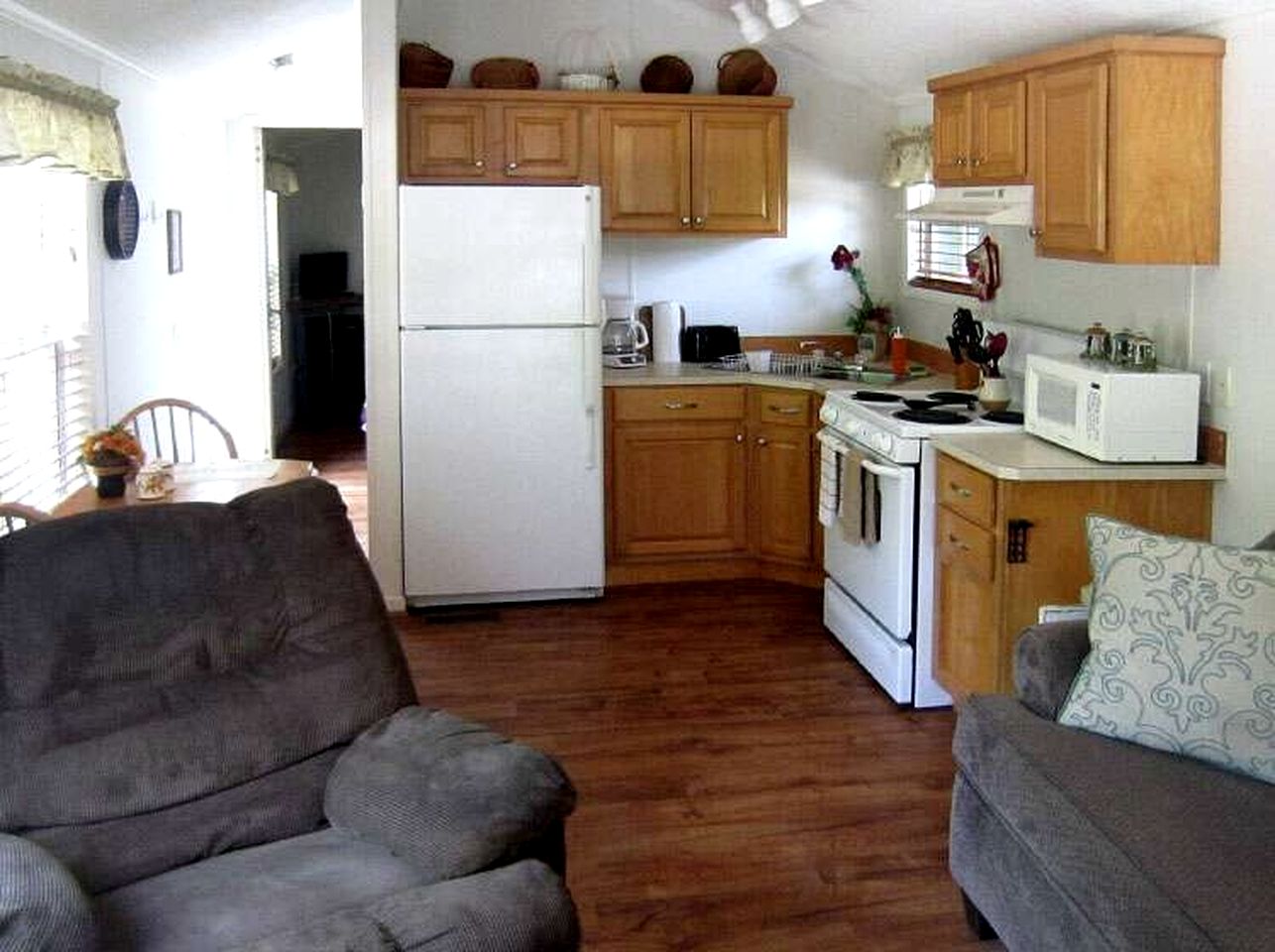 Fantastic Cabin with Wooden Deck in Inverness, Florida