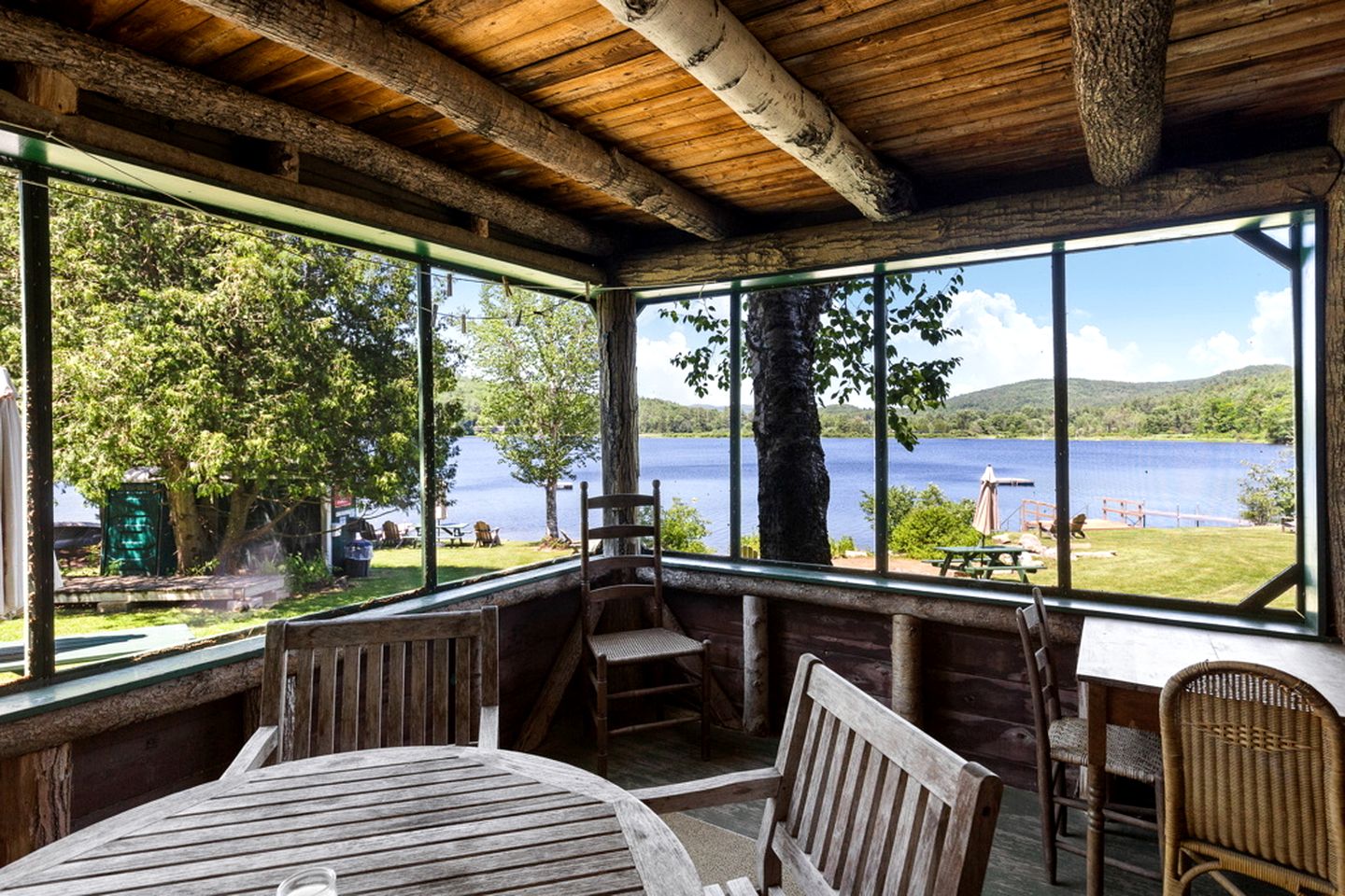 Tranquil Cabin on a Lake with Private Porch near Lebanon, New Hampshire