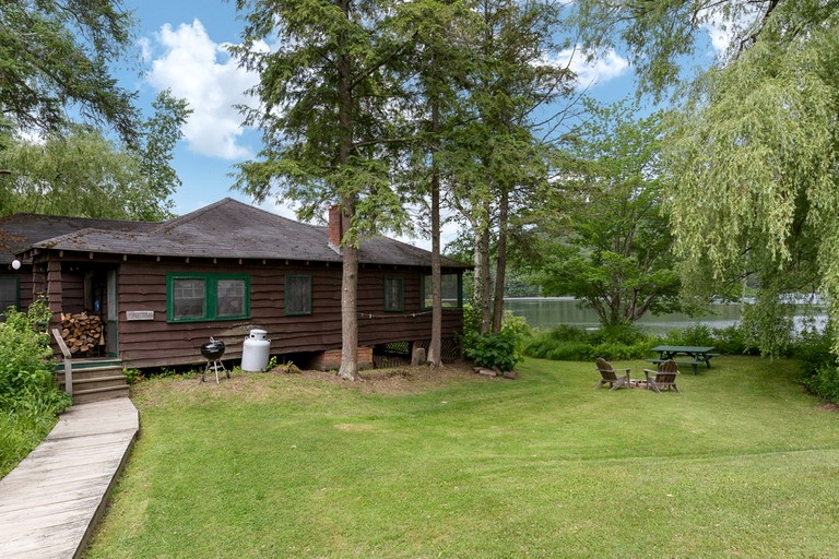 Cabins (United States of America, Lyme, New Hampshire)