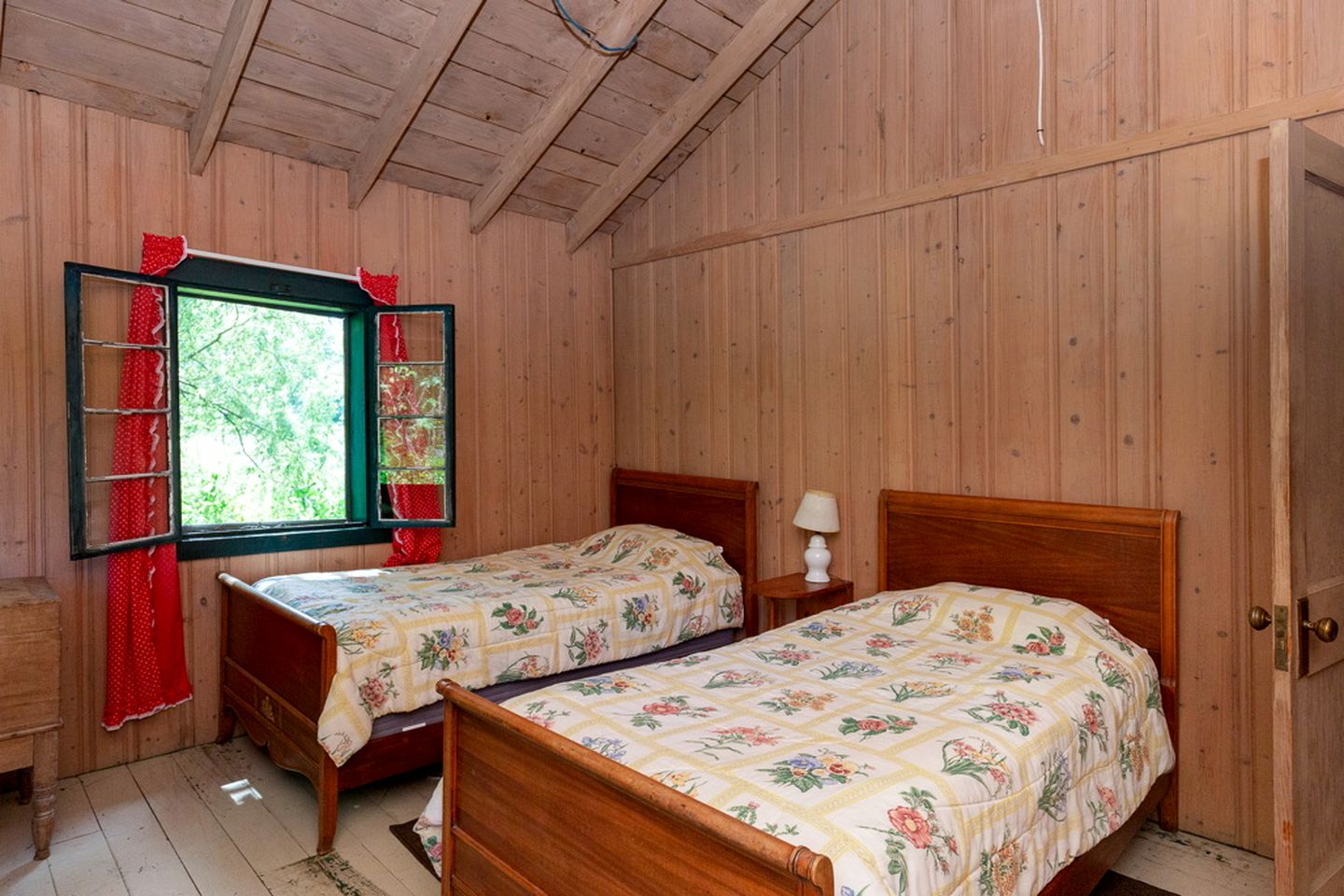 Six Person Cabin Rental on a Lake in the Upper Valley of New Hampshire