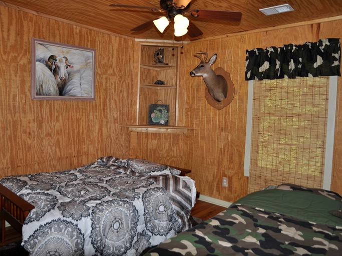 Spacious Cabin Rental in Pine Mountain,