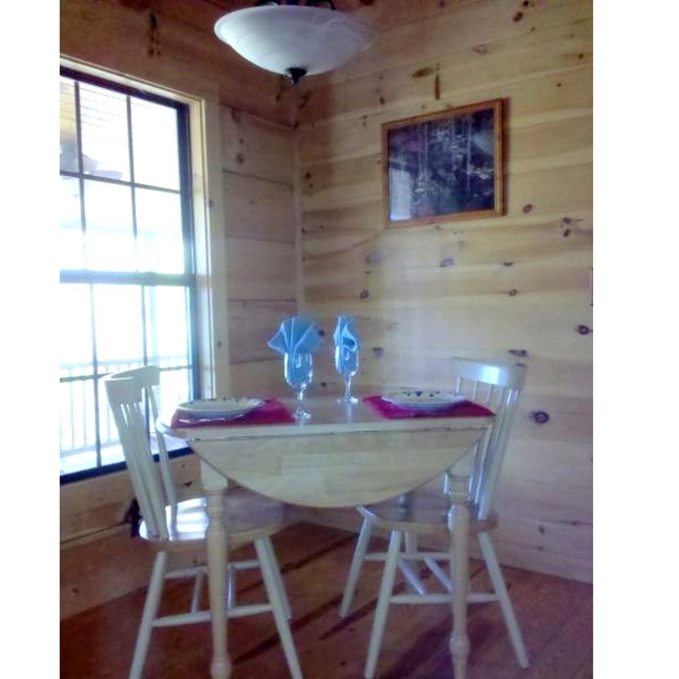 Beautiful Rural Retreat with Fireplace and Private Hot Tub on 20 Acres, near Historic Hendersonville and Asheville, NC