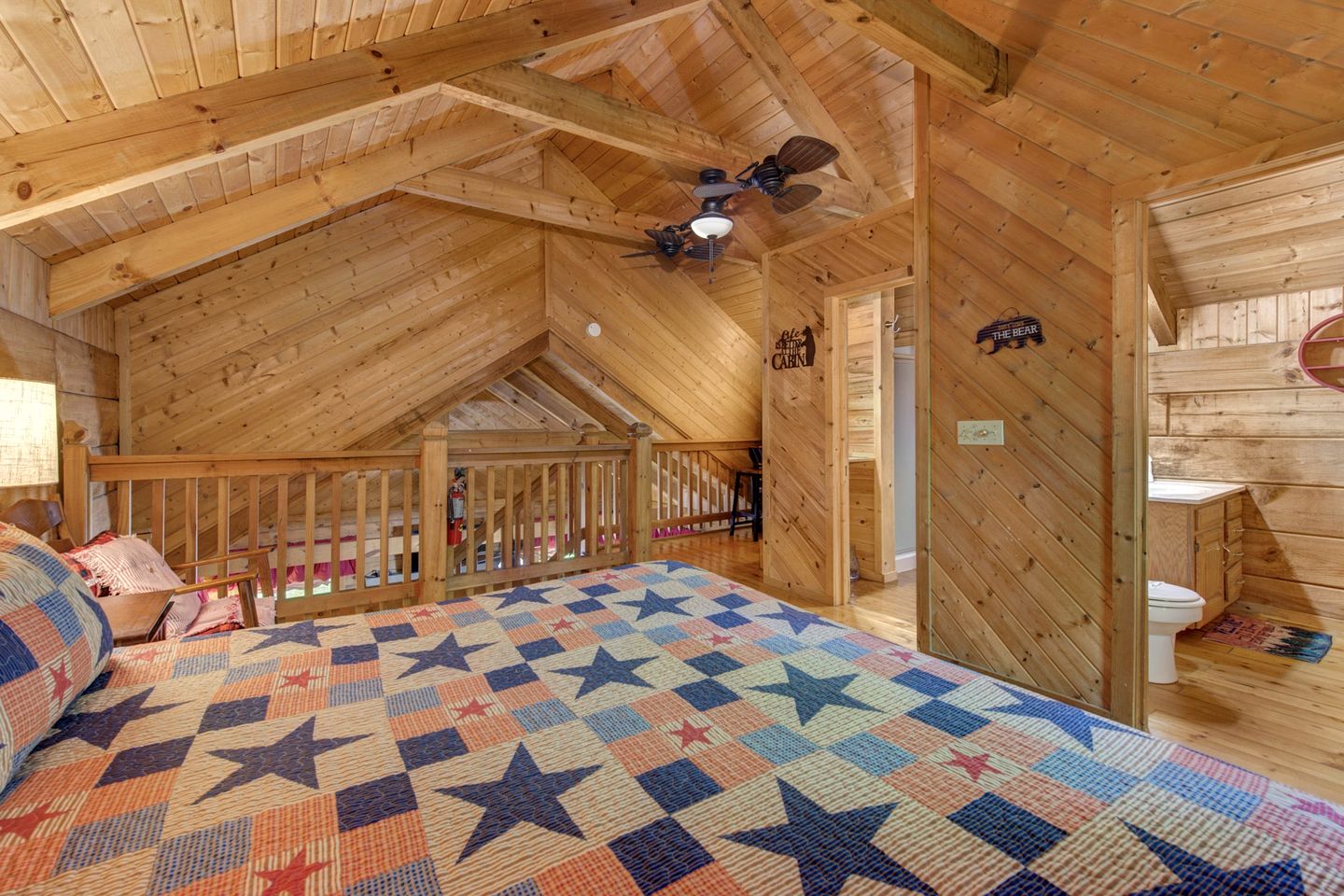 Family-Friendly Mountain Cabin with Jacuzzi in Sevierville, Tennessee