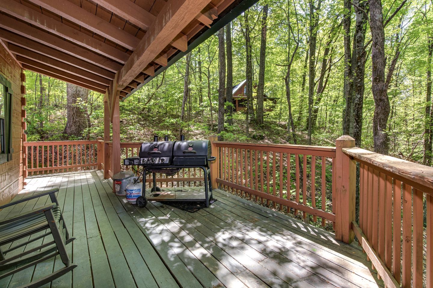 Family-Friendly Mountain Cabin with Jacuzzi in Sevierville, Tennessee
