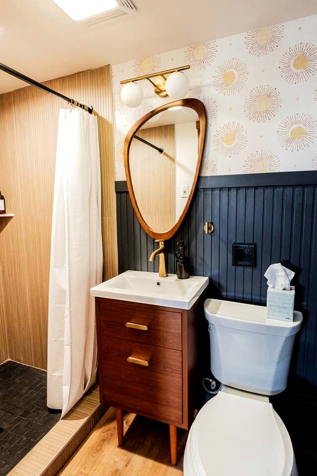 Charming Riverside Cabin Rental on the Outskirts of Bellevue, Iowa