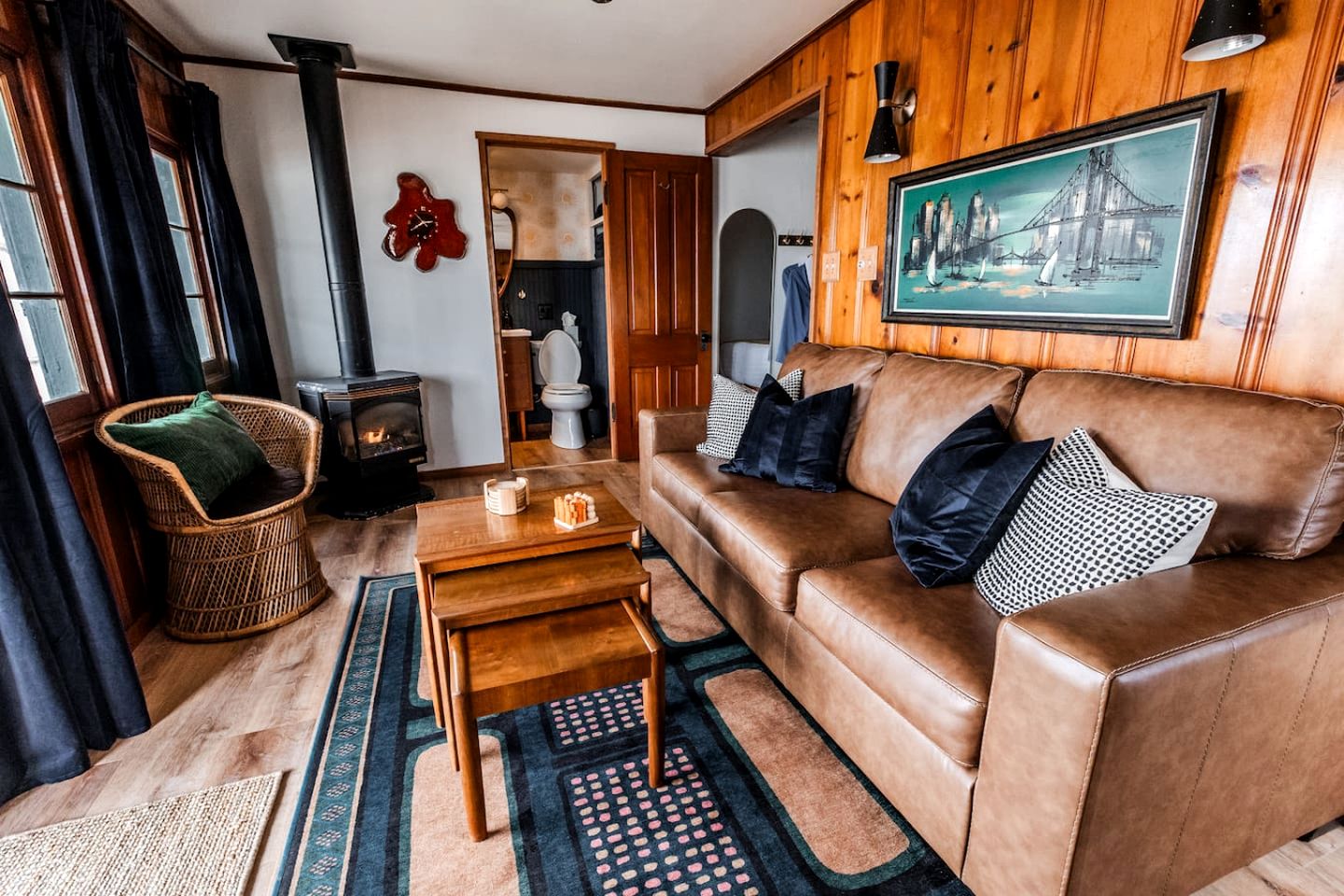 Charming Riverside Cabin Rental on the Outskirts of Bellevue, Iowa