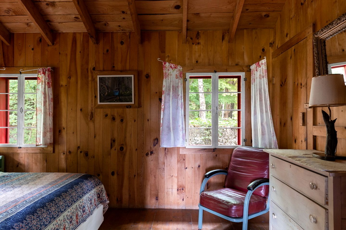 Four-Person Cabin Rental with Breakfast Included near Hanover, New Hampshire
