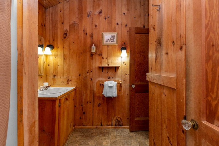 Cabins (United States of America, Lyme, New Hampshire)