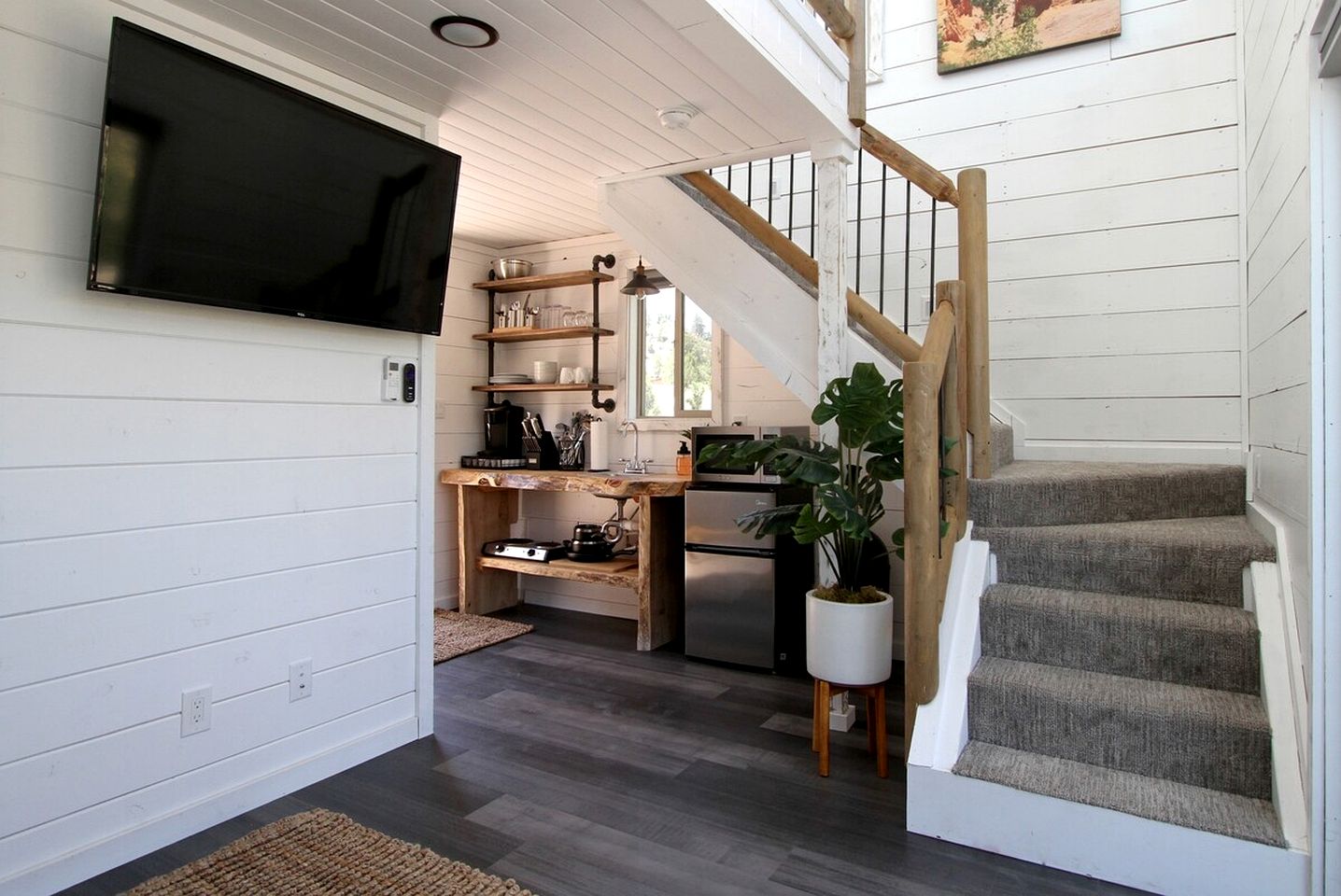 Modern Cabin Rental in the Trees for Luxury Camping in Utah