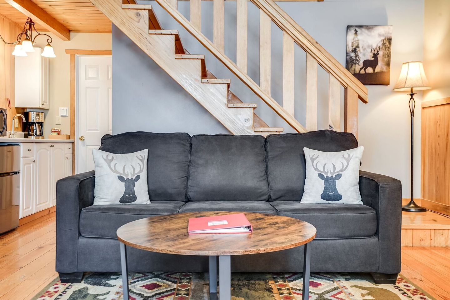 Cozy Cabin Rental with Amazing Hiking and Skiing in the Cascades, Washington