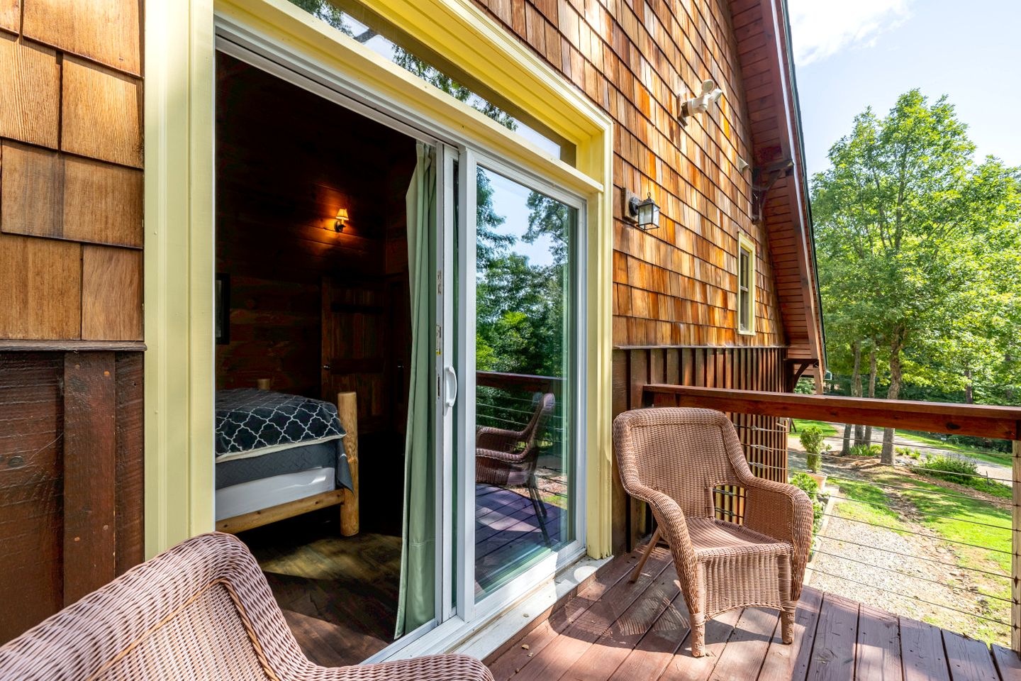 Delightful Cabin Rental with Mountain Views near Chattahoochee National Forest, Georgia