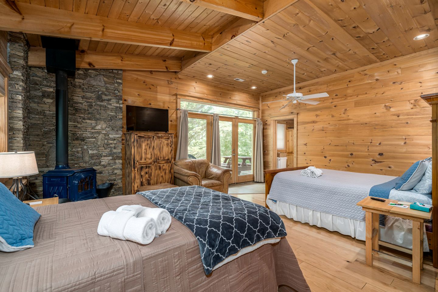Delightful Cabin Rental with Mountain Views near Chattahoochee National Forest, Georgia